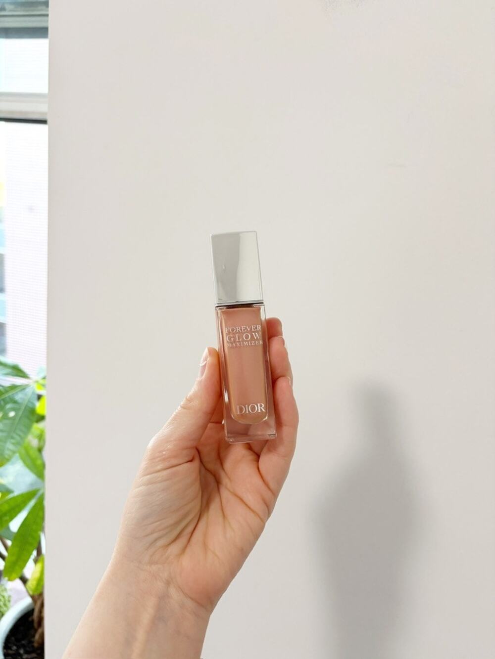 Dior Forever Glow Maximizer Longwear Liquid Highlighter in Peachy